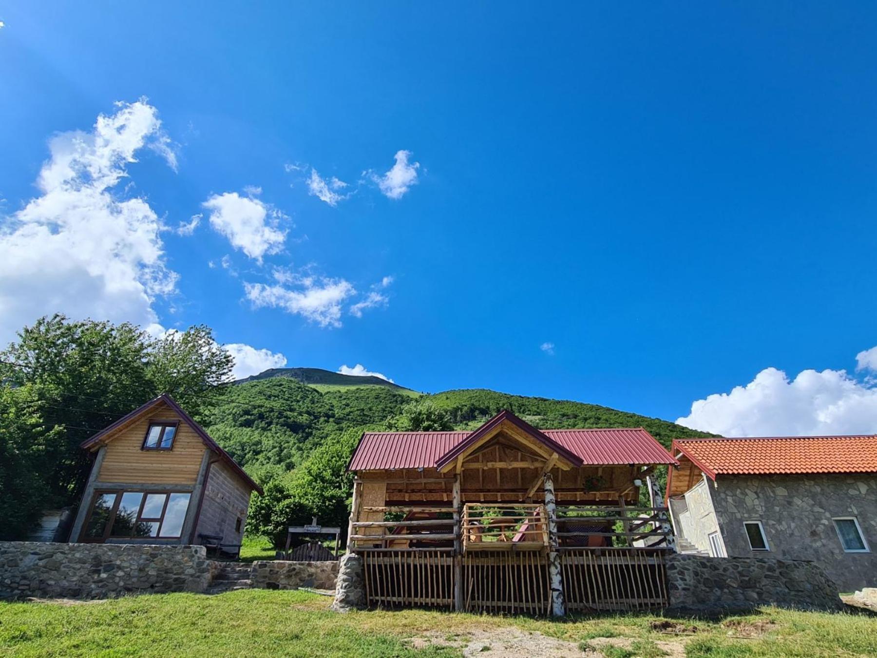 Bungalows Malagic Gusinje Exterior foto