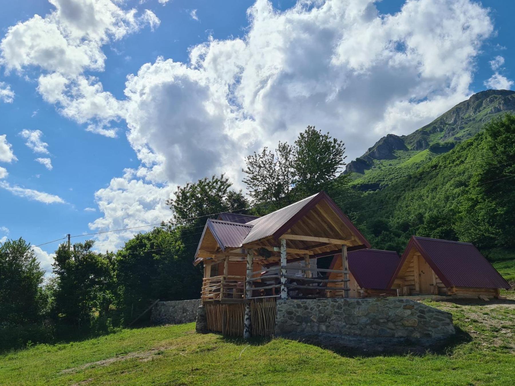 Bungalows Malagic Gusinje Exterior foto