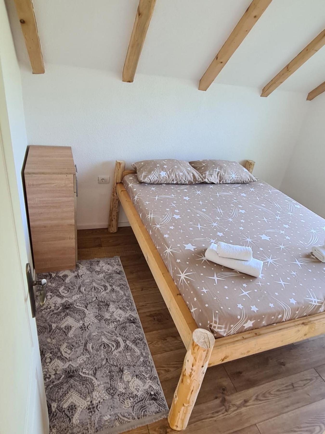 Bungalows Malagic Gusinje Exterior foto