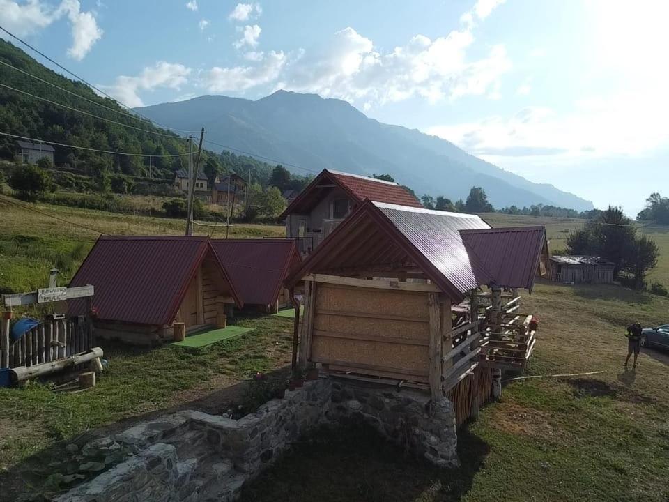 Bungalows Malagic Gusinje Exterior foto